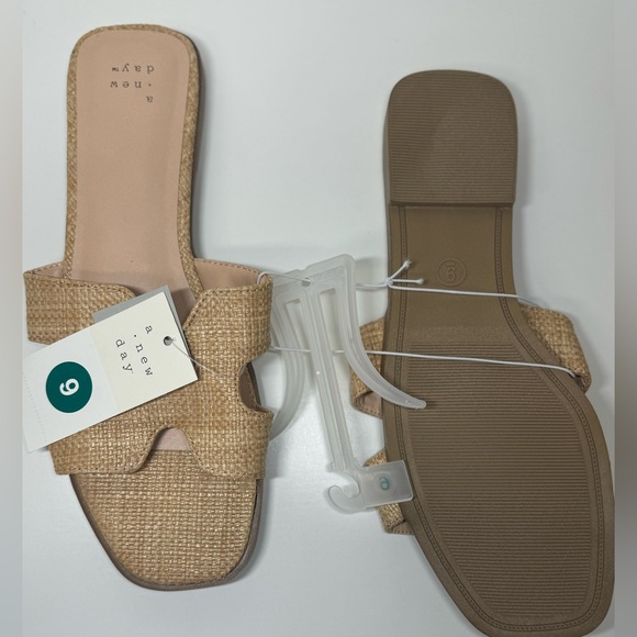 NWT Women's Nina Slide Sandals - A New Day
Beige - Picture 5 of 8